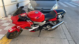 Honda VTR 1000F Roja y Negra