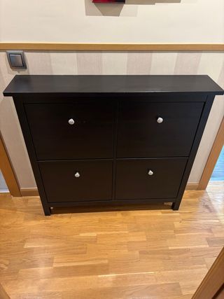 Zapatero IKEA Hemnes Marrón.