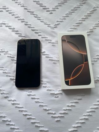 iPhone Apple Dorado 16 pro max
