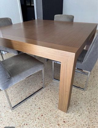 Mesa de comedor extensible + 4 sillas