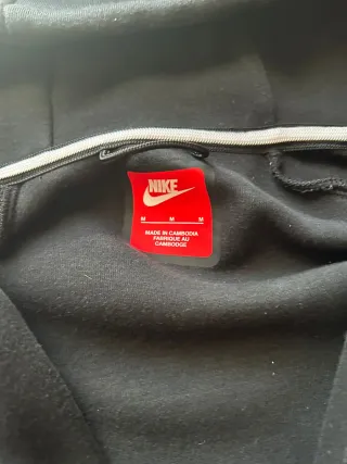 Sudadera Nike Tech Fleece Negra
