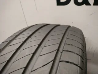 Neumático de ocasión 215/55 R17 94V