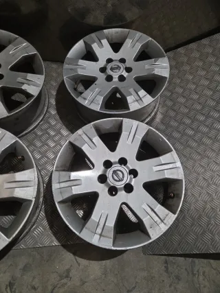 Llantas Nissan Pathfinder 17