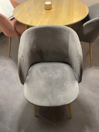 Mesa redonda madera, cristal 90 cm y cuatro sillas