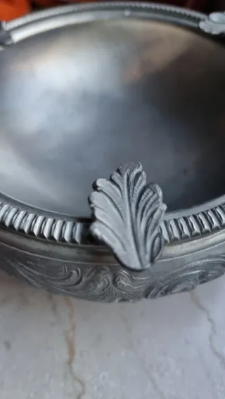 Posacenere Peltro Puro Cesellato Mano