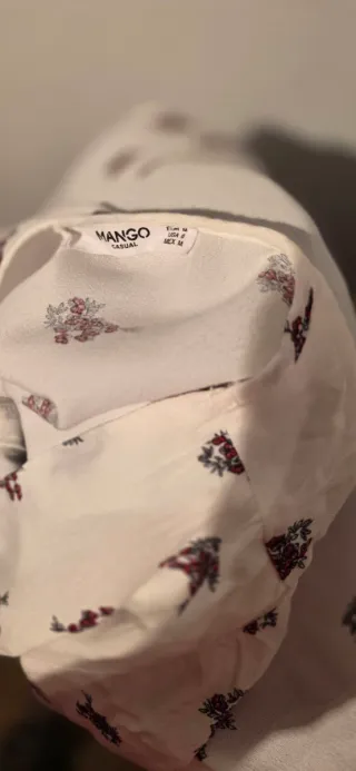 Blusa blanca flores - MANGO