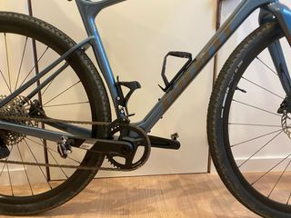 Bicicleta Gravel carbono Giant Revolt Advanced 1