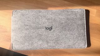 Funda teclado Logitech gris