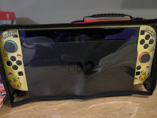 Nintendo Switch 2 Amarilla + Juegos y Accesorios