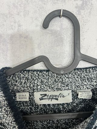 Jersey Geométrico Negro y Gris