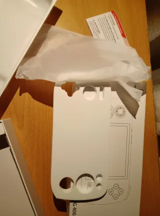 ANBERNIC RG406H SOLO LA CAJA TAL CUAL SE VE