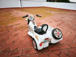 Moto Eléctrica Infantil con Sidecar