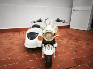 Moto Eléctrica Infantil con Sidecar