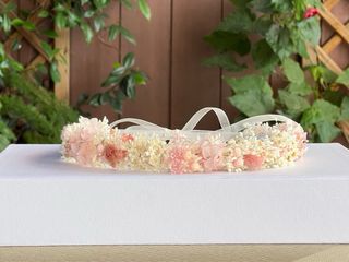 Corona de flores preservadas