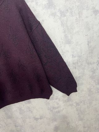 Jersey morado con estampado