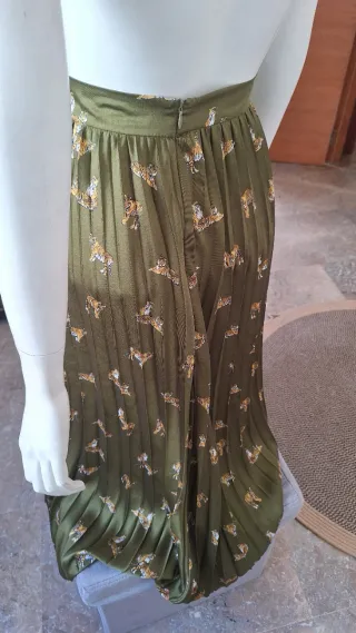 Falda larga plisada Zara estampado tigre
