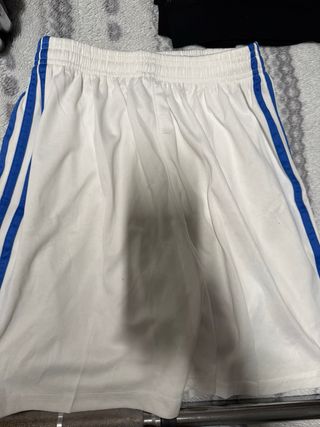 Pantalón Corto Real Madrid Talla M/L