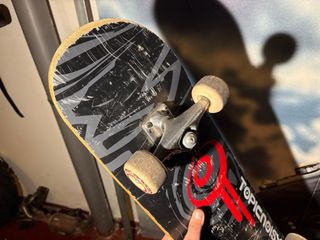 Monopatín Topic Noise