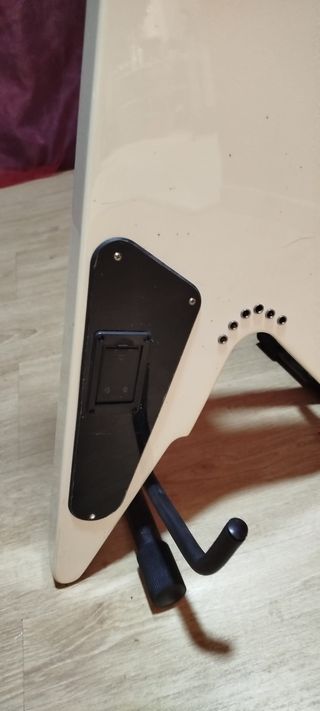 Guitarra Eléctrica Harley Benton V-Style