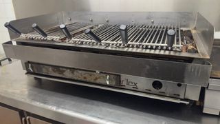 Parrilla a gas con piedras volcánicas