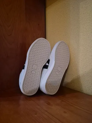 Zapatillas Veja Talla 39 Blancas y Negras