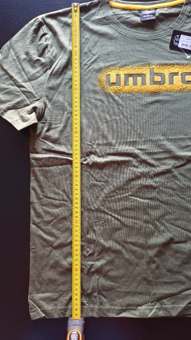 Camiseta y pantalones cortos Umbro de verano talla L