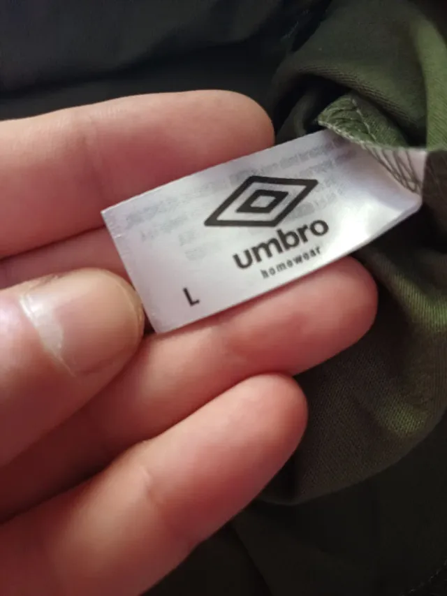 Camiseta y pantalones cortos Umbro de verano talla L