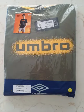 T-shirt+ pantaloncinl Umbro estivo taglia L