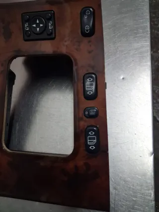 Moldura Central Mercedes W168 Madera