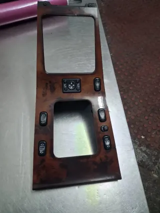 Moldura Central Mercedes W168 Madera