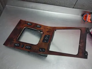Moldura Central Mercedes W168 Madera