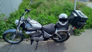 Suzuki Intruder 250 Gris Plata
