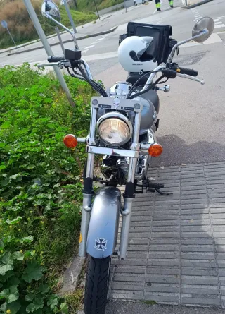 Suzuki Intruder 250 Gris Plata
