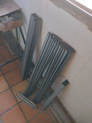 Material para  Barandilla de 7 metros metálica .