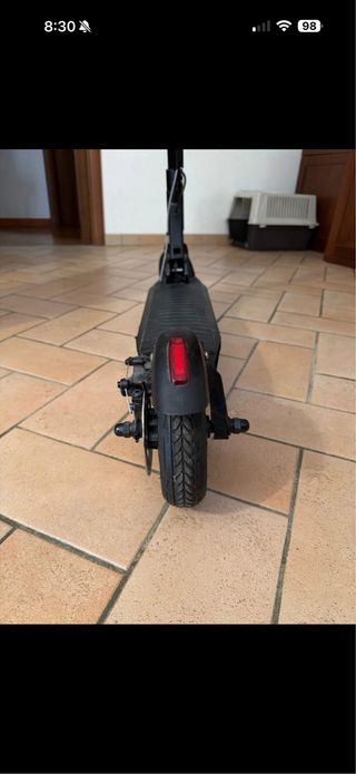 Monopattino Elettrico Nero