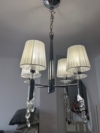 Lámpara colgante de cristal y tela