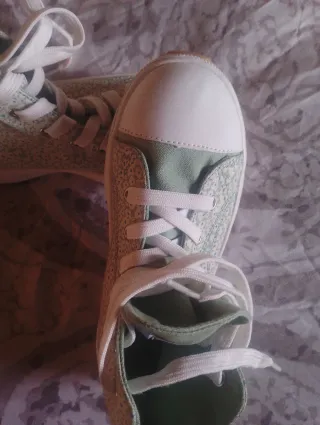 Zapatillas niña Talla 33 Tipo Converse verdes y bl