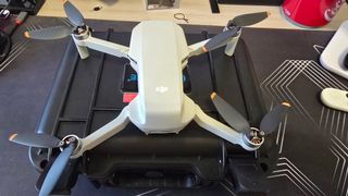 DJI Mini 2 SE + Accessori