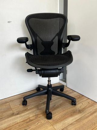 Silla de oficina Hemarn Miller Aeron con posture-f