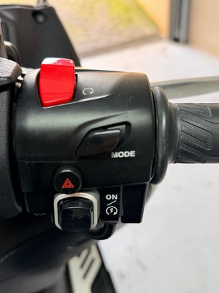 Yamaha T-Max 530 DX Maxi Scooter