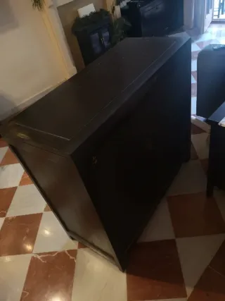 Mueble salón cajonera y vitrinas madera