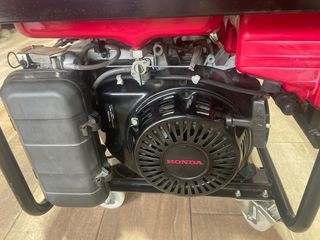Generador Honda EM4500CX en perfecto estado