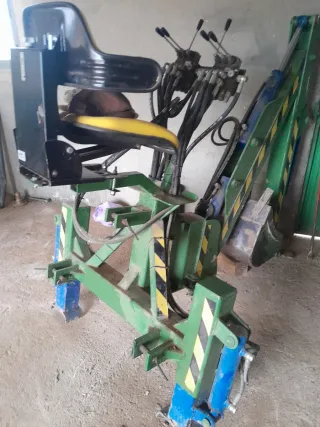 Retroexcavadora para tractor.  652 03 37 82