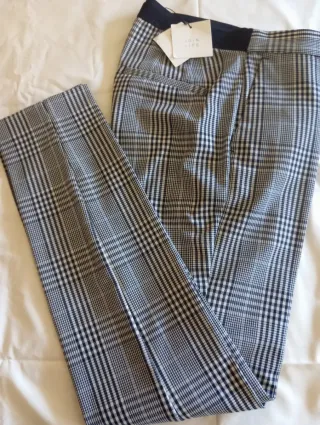 2 Pantalones ZARA blanco, otro azul talla XS/34