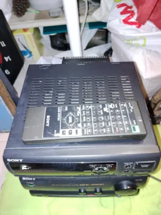 Sony MHC-2900 Mini Hi-Fi + Mando