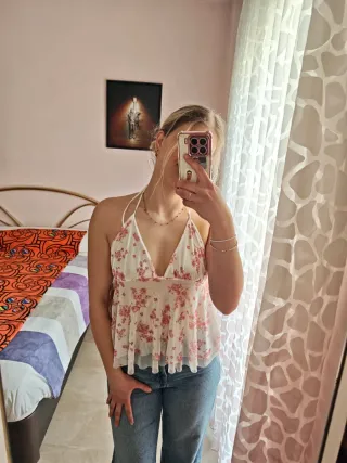 Top halter escote V floral tirantes