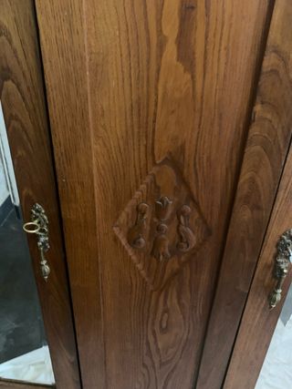 Armario antiguo madera con espejos