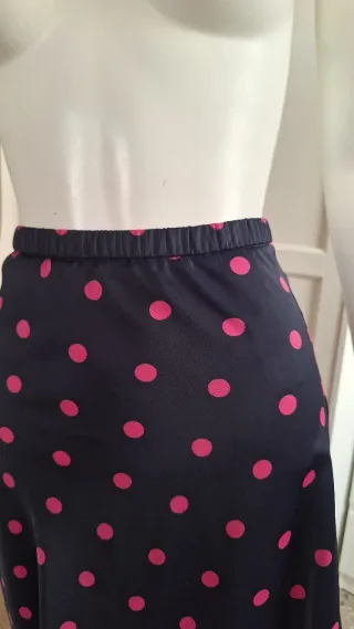 Falda Zara lunares rosa y azul