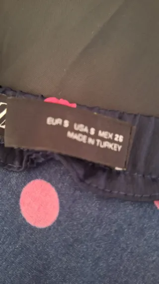 Falda Zara lunares rosa y azul