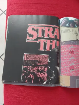 Album figurine Stranger Things Netflix Panini